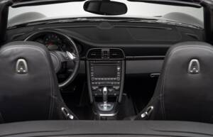 Bild 28/50 von Porsche 911 Carrera 4 (2011)