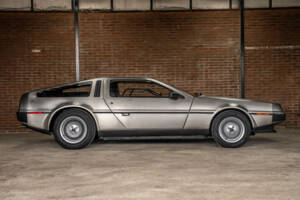 Image 3/66 of DeLorean DMC-12 (1981)