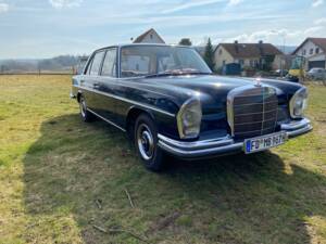 Image 20/52 of Mercedes-Benz 250 S (1967)