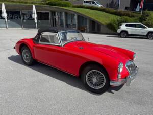 Image 5/8 of MG MGA 1600 (1961)