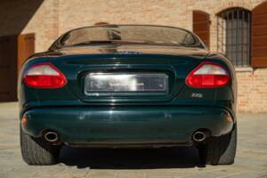 Image 7/50 de Jaguar XK8 4.0 (1998)