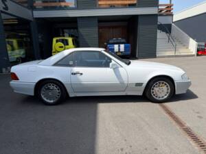 Image 7/20 of Mercedes-Benz 300 SL-24 (1992)