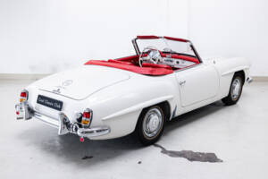 Afbeelding 5/31 van Mercedes-Benz 190 SL (1961)