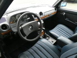 Image 8/21 of Mercedes-Benz 280 TE (1984)
