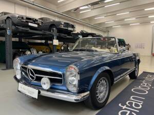 Afbeelding 2/31 van Mercedes-Benz 230 SL (1964)
