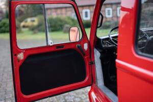 Image 23/52 of Renault Estafette (1977)