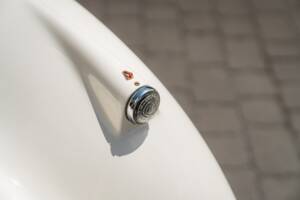 Image 15/58 of Jaguar XK 140 SE DHC (1955)