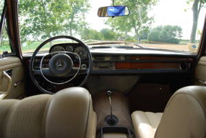 Image 35/58 of Mercedes-Benz 280 SE (1968)
