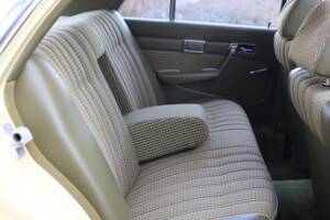 Bild 50/76 von Mercedes-Benz 280 SE (1977)
