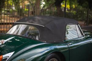 Image 13/50 of Jaguar XK 150 DHC (1954)