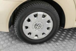 Bild 21/50 von Volkswagen New Beetle 1.6 (2003)