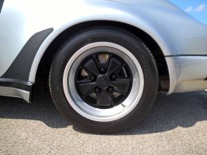 Image 13/31 of Porsche 911 Speedster 3.2 (1989)