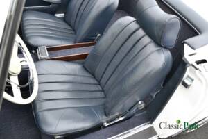 Image 43/50 of Mercedes-Benz 250 SL (1966)