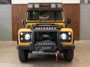 Image 3/47 of Land Rover Defender 90 Works V8 (2013)