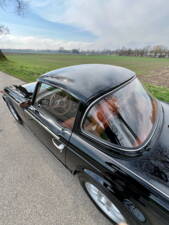 Image 11/25 of Triumph TR 250 (1968)