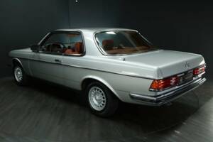 Image 4/50 of Mercedes-Benz 280 CE (1980)
