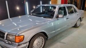 Image 2/100 of Mercedes-Benz 500 SEL (1983)