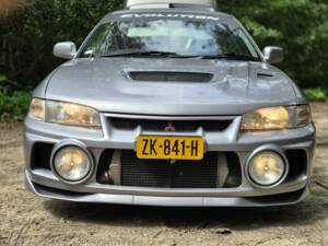 Image 4/8 of Mitsubishi Lancer Evolution IV (1996)