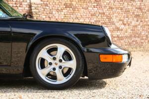 Image 46/50 de Porsche 911 Carrera 2 (1991)