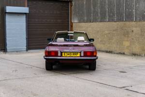 Immagine 7/21 di Mercedes-Benz 560 SL (1988)