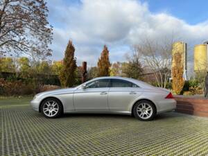 Bild 3/51 von Mercedes-Benz CLS 350 (2005)