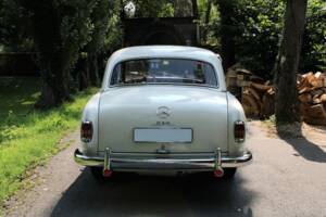 Image 3/52 of Mercedes-Benz 219 (1959)