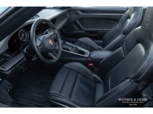 Image 5/42 of Porsche 911 Carrera (2020)
