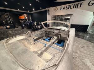 Immagine 15/39 di Jaguar XK 140 DHC (1955)