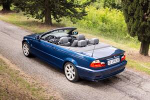 Image 2/56 of BMW 323Ci (2000)