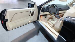 Image 4/26 of Mercedes-Benz 500 SL (1991)