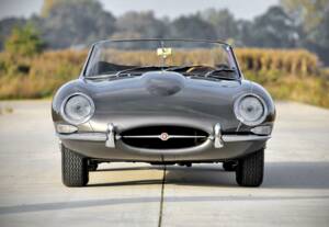 Image 2/50 of Jaguar E-Type 3.8 Flat Floor (1961)