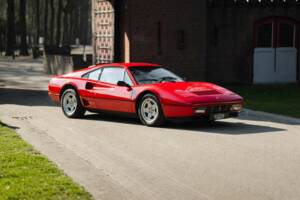 Image 5/33 of Ferrari 208 GTB Turbo (1987)