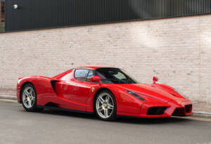 Image 2/29 of Ferrari Enzo Ferrari (2002)