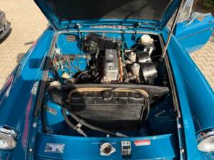 Image 25/35 de MG MGB GT (1972)