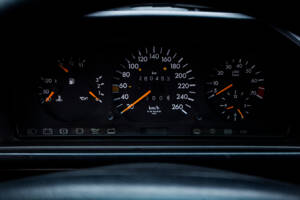Image 21/29 de Mercedes-Benz E 320 (1995)