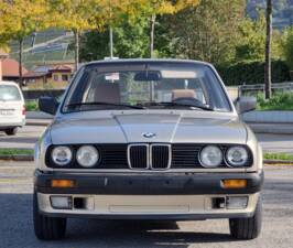Immagine 1/21 di BMW 318i (1989)