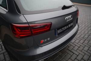 Immagine 48/50 di Audi RS6 Avant (2015)