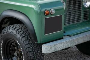 Image 28/41 of Land Rover 90 (1988)