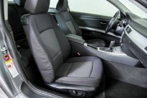 Afbeelding 33/50 van BMW 325i (2007)