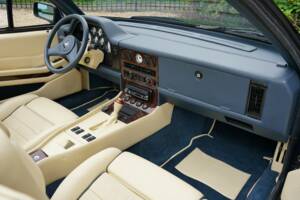 Bild 12/50 von Aston Martin V8 Zagato Vantage Volante (1990)