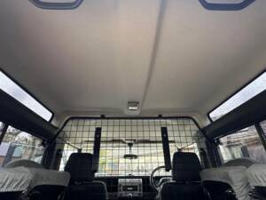 Bild 11/12 von Land Rover Defender 90 Heritage (2006)