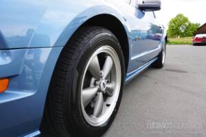 Image 17/63 of Ford Mustang GT (2005)