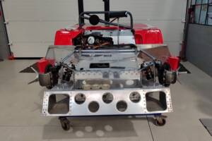 Image 24/50 of Lola T290 (1972)