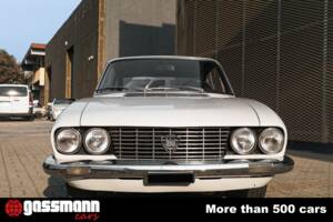 Image 2/15 de Lancia 2000 Coupe (1970)