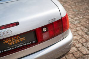 Bild 22/46 von Audi Cabriolet 2.6 (2000)