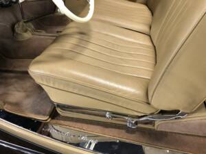 Image 26/38 of Mercedes-Benz 320 Cabriolet A (1938)