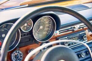 Image 11/38 of Mercedes-Benz 300 SEL 6.3 (1970)