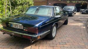 Afbeelding 6/8 van Daimler XJ 6 4.0 (1992)