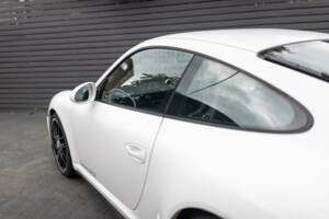 Image 36/38 of Porsche 911 Carrera GTS (2011)