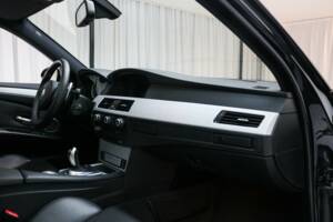 Bild 8/21 von BMW M5 Touring (2009)